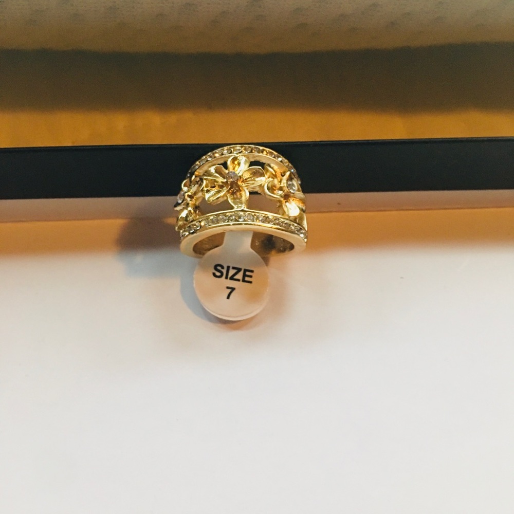 Women’s ring